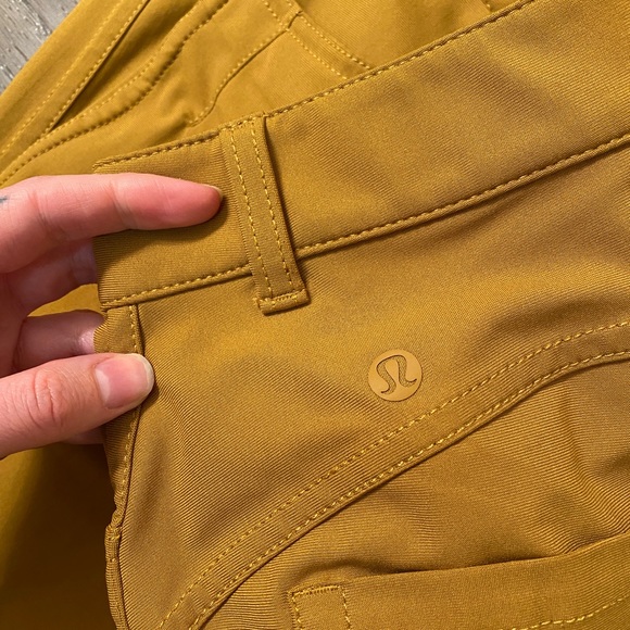 Lululemon size 4. Dress joggers - Picture 5 of 5
